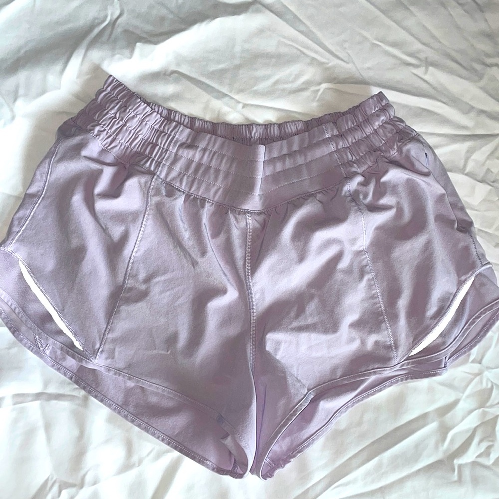 Lululemon Hotty Hot High-Rise Lined Shorts 2.5” - Lavender Dew (8)